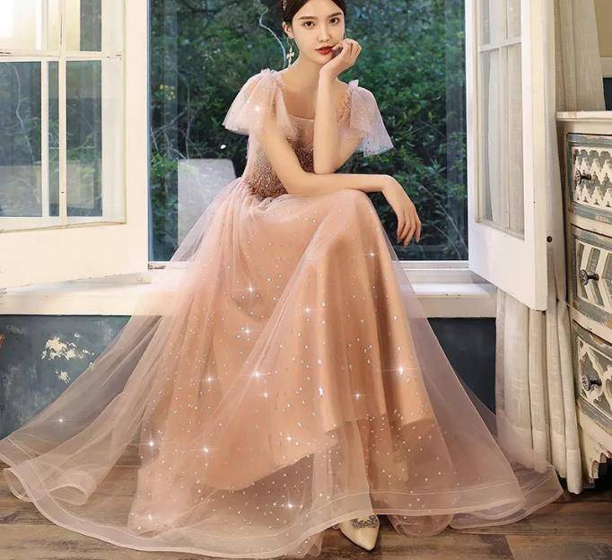 新娘婚礼服敬酒服选什么颜色好